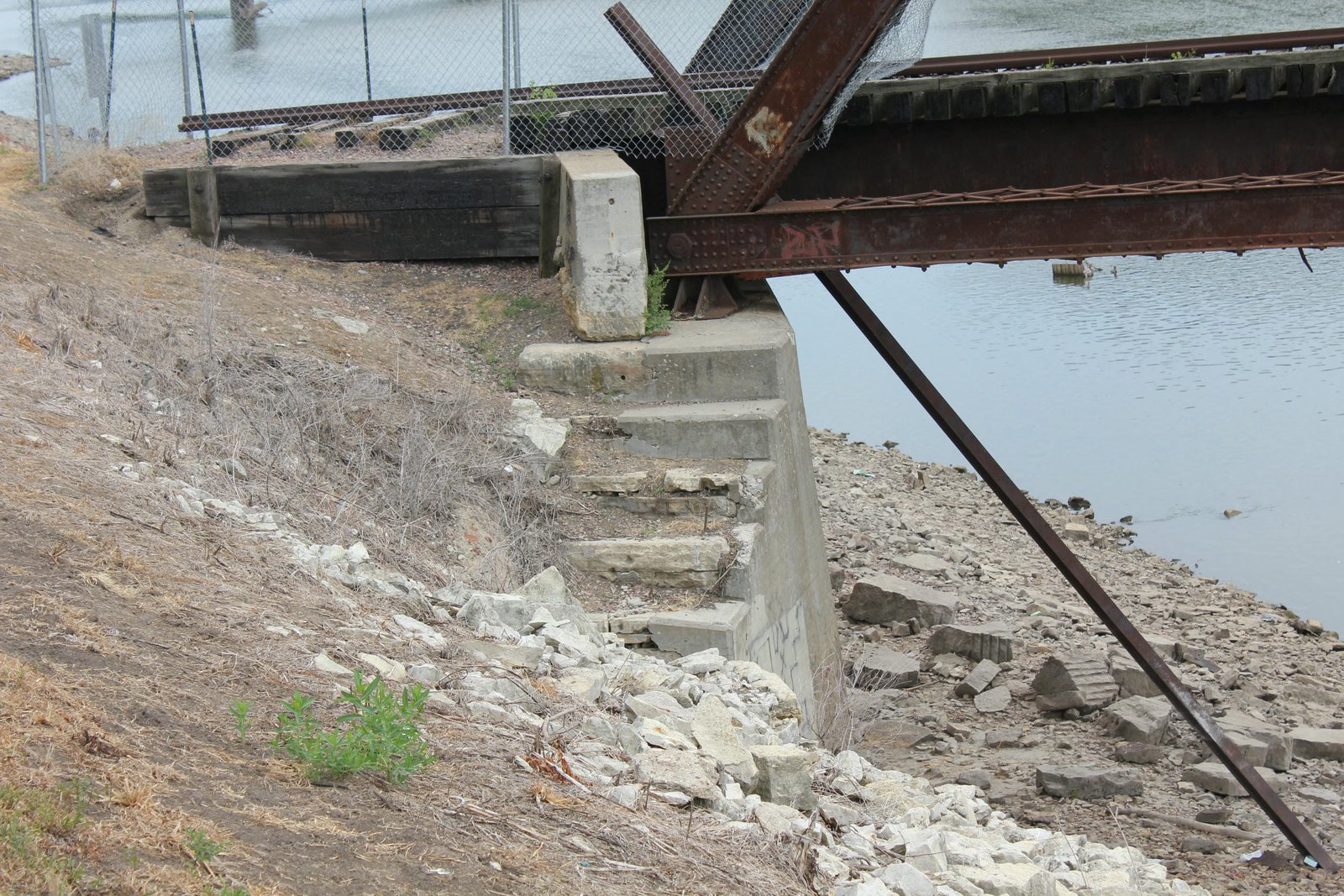 East abutment